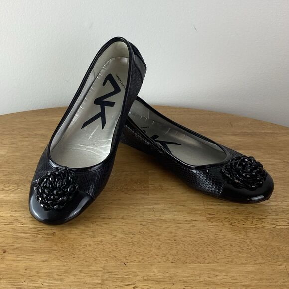 Ann Klein Sport Women’s Black Patent  Dress Flats Flower Size 8.5M - Picture 5 of 8